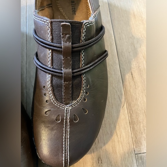 Naturalizer leather stretch cord women’s athletic shoes! Size 7.5 - Picture 2 of 7